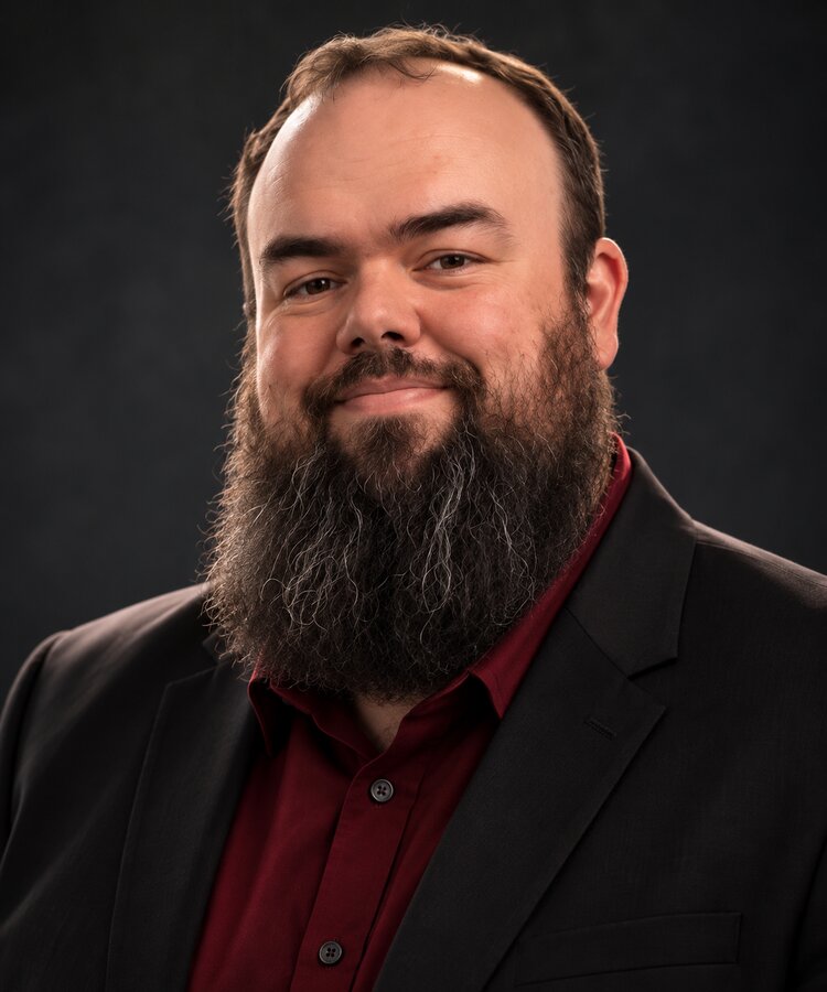 Hutch, Talent Manager